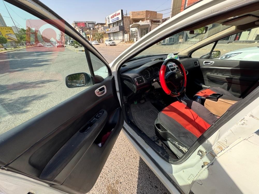 بيجو 307
